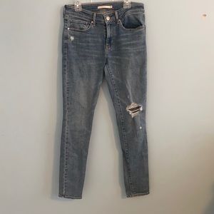 Levi’s Blue jeans with rip